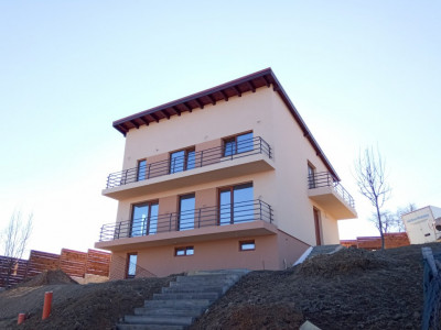 Casa noua cu vedere panoramica | 213 mp utili | Teren 730mp | Feleacu!