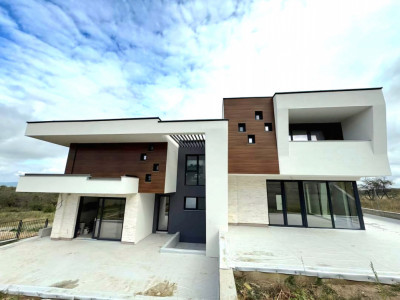 Casa tip duplex cu 4 camere | 600 mp teren | Zona Wonderland!