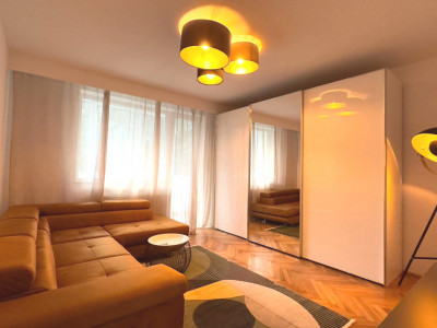 Apartament 4 camere | Decomandat | Etaj 3/4 | Gheorgheni | Hotel Royal