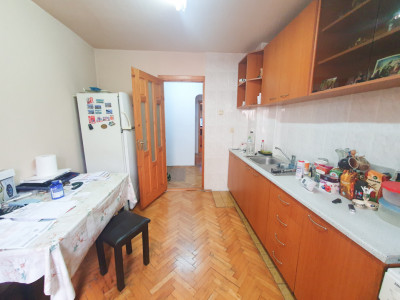 Apartament 3 camere | Etaj 1 | Decomandat | Marasti | Pod Aurel Vlaicu