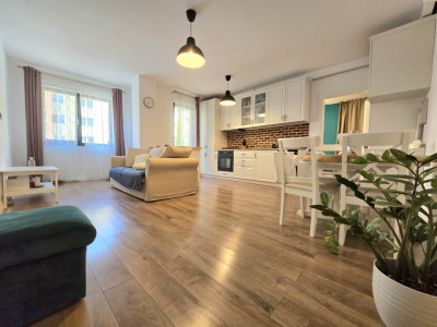 Apartament 3 camere | La cheie | Balcon | Parcare | Zona Vivo 