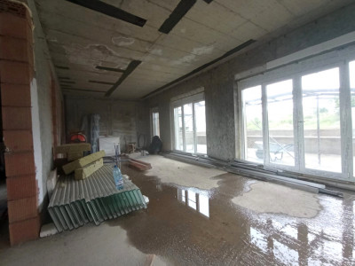 Apartament 4 camere | Bloc nou | 100mp | Terasa | 2 Parcari | Europa