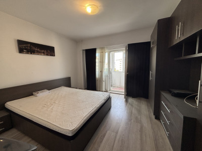Apartament 3 camere | Decomandat | 65mp | Balcon | Zona Fspac