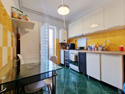 Apartament 2 camere | Decomandat | Etaj 3/4 | 50 mp | Balcon | Gruia!