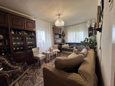 Apartament 4 camere | Decomandat | Etaj 3/9 | Manastur | Pod Calvaria