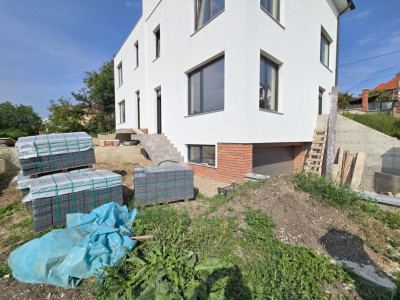 Casa tip duplex | 170mp utili | 244mp teren | Dambul Rotund | Vrancea