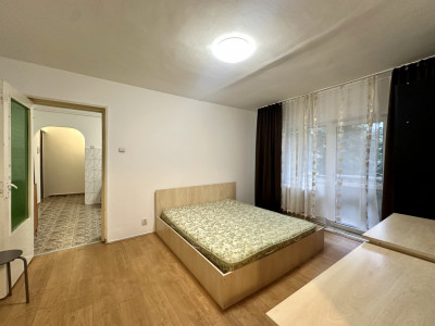 Apartament 3 camere | Etaj 1 | Balcon | Grigorescu | Zona O. Ghibu