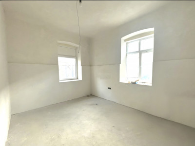 Apartament 1 camera | Ideal pentru investitie | Tavan inalt | Centru 