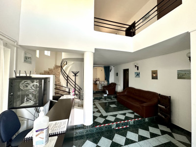 Casa individuala | 780mp util | Parcari in curtea proprie | Zorilor 