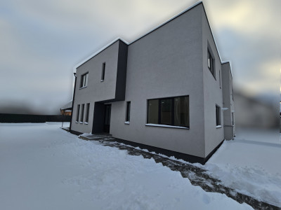 Duplex cu CF | 142 mp utili | Teren 440mp | Zona Primaria Apahida